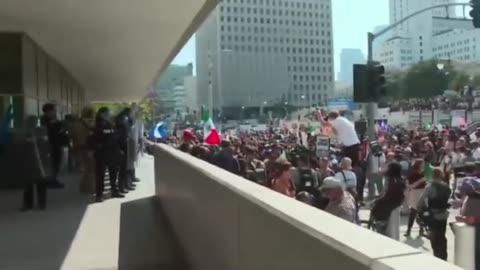 DAY 6 Live: Anti-ICE protests in downtown Los Angeles