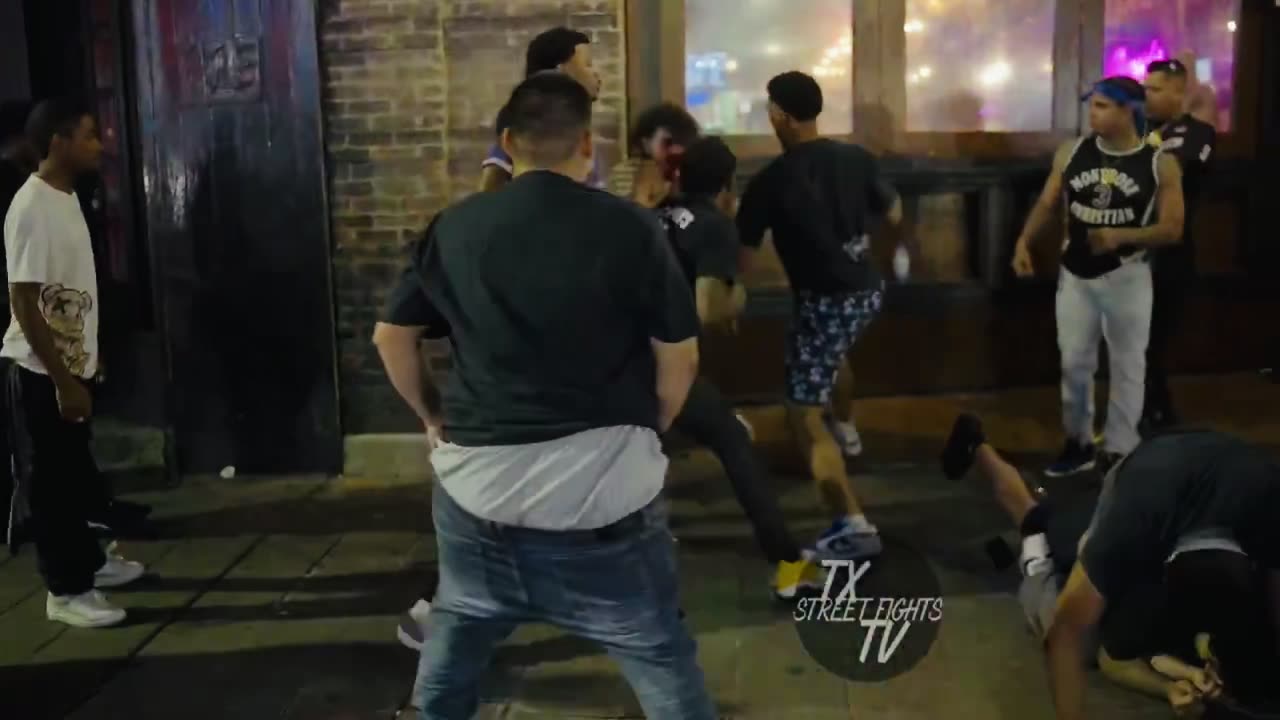 Crazy Brawl Breaks Out Downtown ATX – Street Fight Chaos Unleashed!
