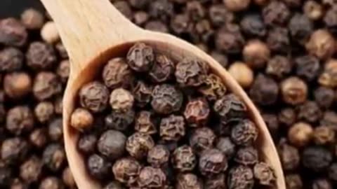 Two benefits of eating black pepper