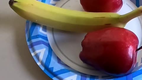 2 Apples And Banana