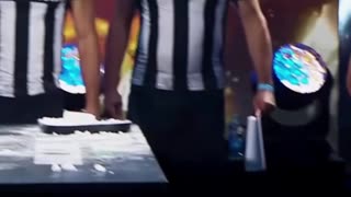 When David Fought Goliath In A Slap Match