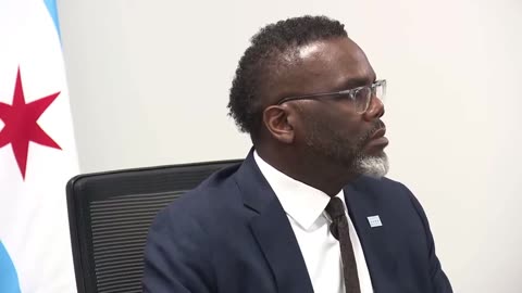 Chicago Mayor Johnson just got called out TO HIS FACE about his racist treatment of white residents