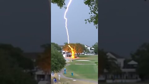 A lightning strike ⚡⚡🌋