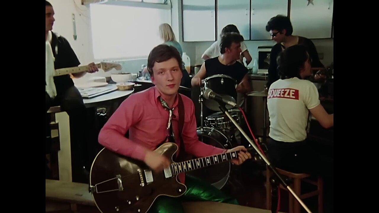 Squeeze - Up The Junction (Music Video, 1080p HD)