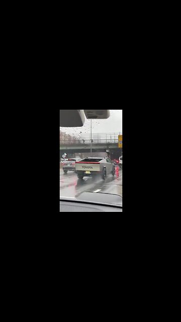 Tesla Cybertruck identifies as a TOYOTA 🤣