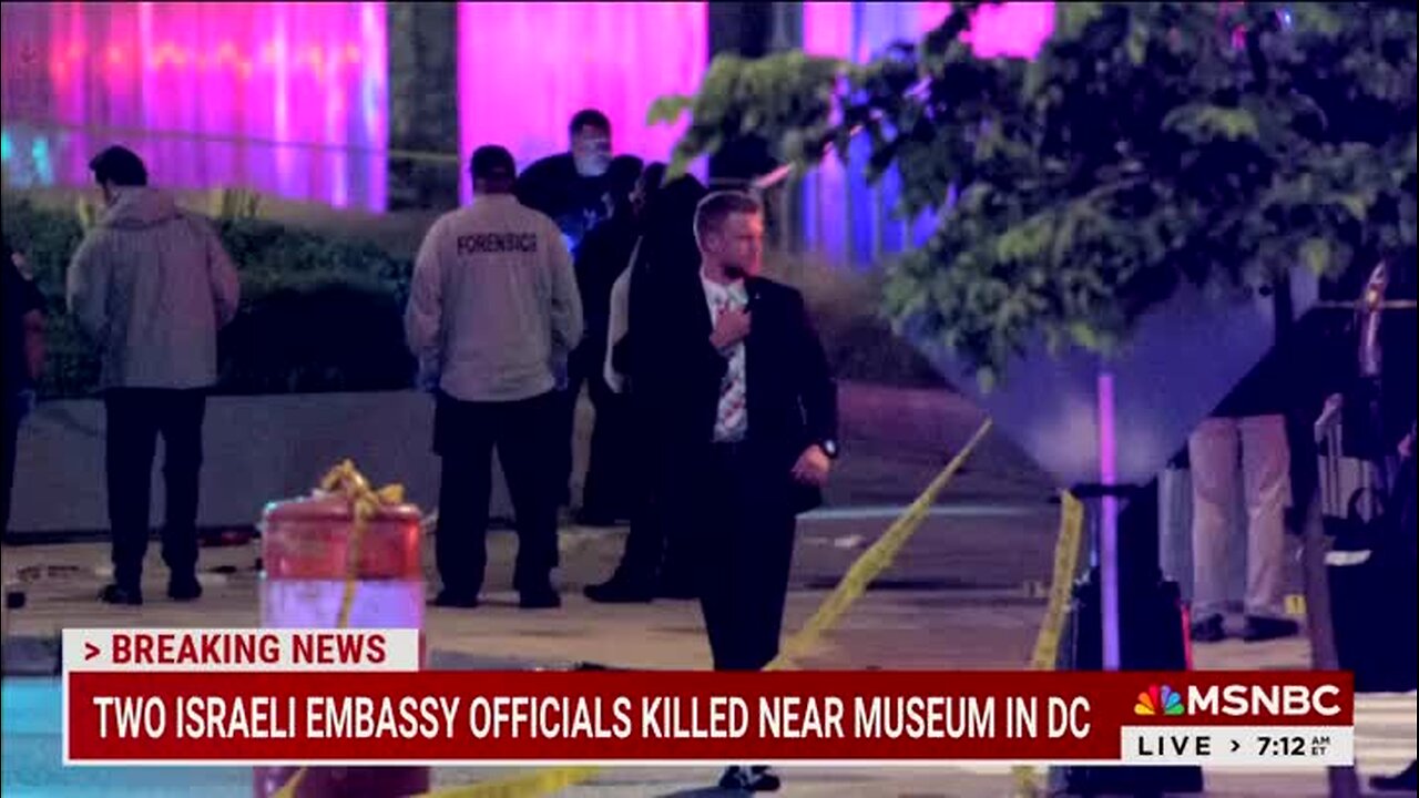 Al Sharpton Brings up George Floyd in the Wake of Killing of Two Israeli Embassy Officials