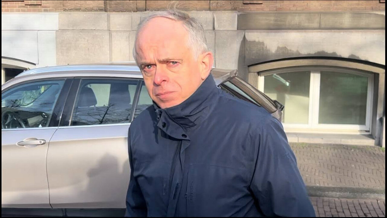 Nico van Eijk voorzitter CTIVD aangesproken over de posities van topambtenaren