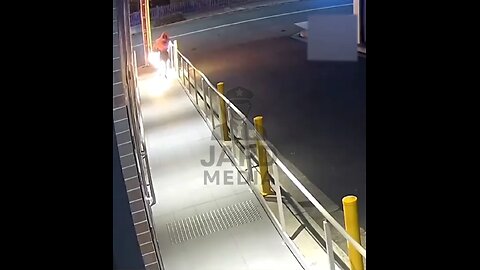 17-Year-Old Tries to Burn Salon, Gets Burned; Mom Sues for $2M #TeenBurnsSalon #japd