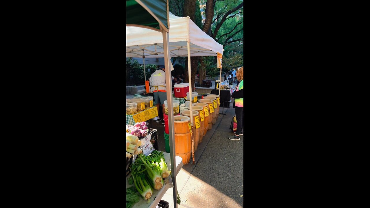 LOCAL FARMERS MARKET