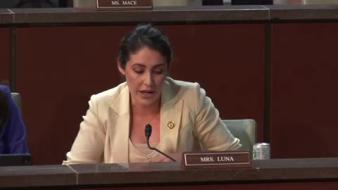 Congresswoman Anna Paulina Luna Takes on Governors in Intense Sanctuary State Hearing!