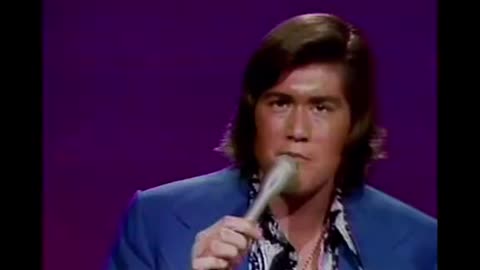 Wayne Newton - Daddy don't you walk so fast [1972] - Lyrics