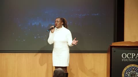 Jen Nicole Performs O' Holy Night For OCPAC Foundation