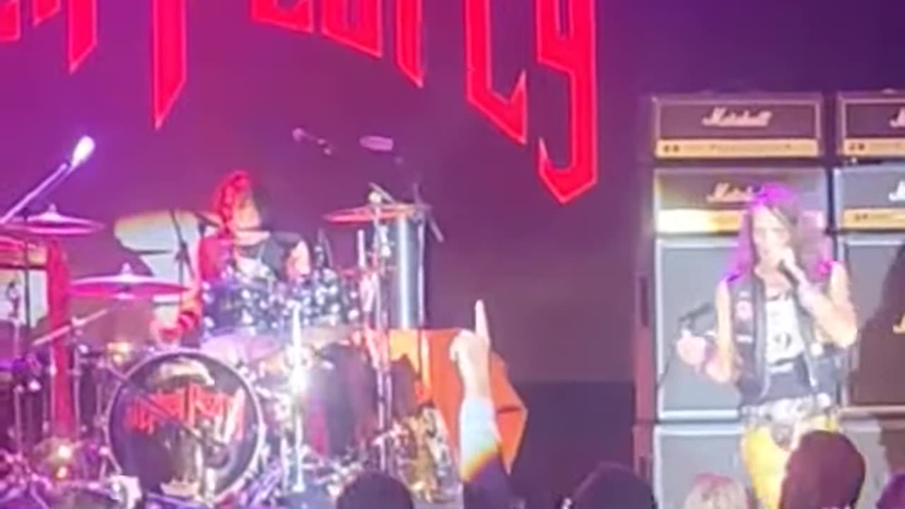 Stephen pearcy ( live)