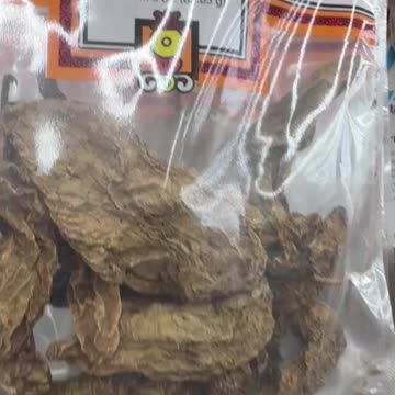 Hungry? Bugs alive 🐛 in the food?!