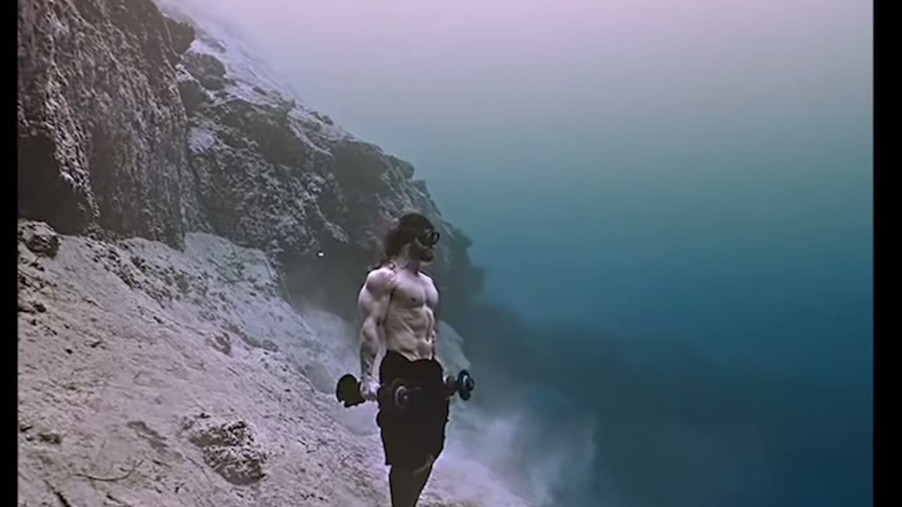 Insane Underwater Strength Routine by a 3x World Record Holder!