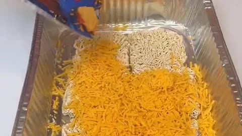 Your kids will LOVE this ramen mac & cheese! hd
