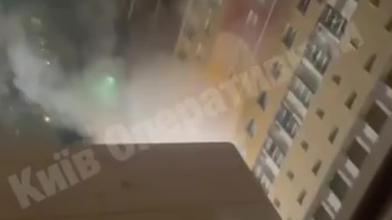 🤬 Another attack on a high-rise building in Kyiv, UAVs are flying like crazy…