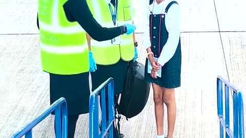 Unaccompanied Minor Flying Solo IndiGo 6E - 1080