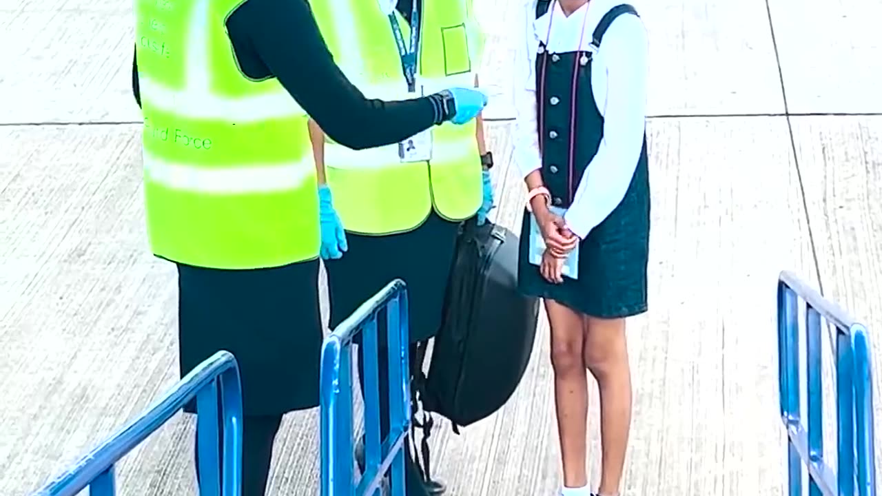 Unaccompanied Minor Flying Solo IndiGo 6E - 1080