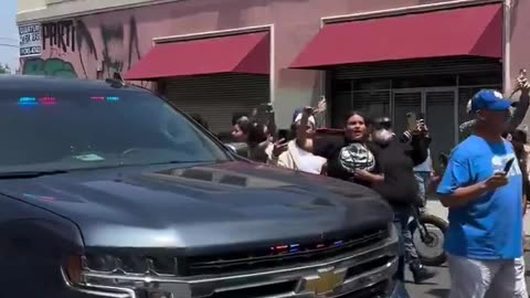 ICE is conducting raids in Los Angeles.. THIS is what I voted for!! 🔥🔥