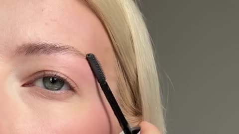 Get Ready With Me for the Event (Makeup, Hairstyle, Outfit) P8