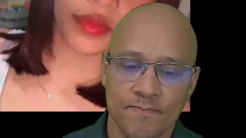 Joven Miguelina Gómez en su casa