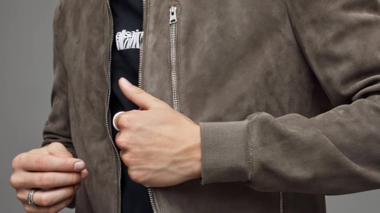 Dust Gray. Soft Structure. Style in Motion