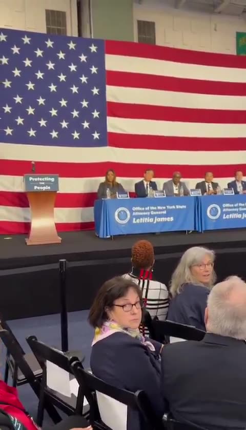 New Yorker calls out AG Letitia James to her face. Someone buy him a beer.