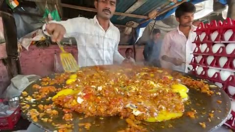 Mumbai's Famous Street Style Egg Bhurji. Indian Street Food