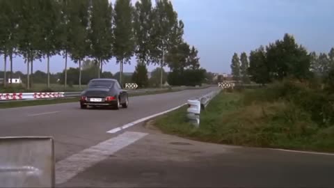 Steve McQueen driving Porsche 911S - Le Mans intro