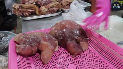 Freezing Cold, Packed Lines! Legendary 5-Day Market Gukbap by Elderly Couple