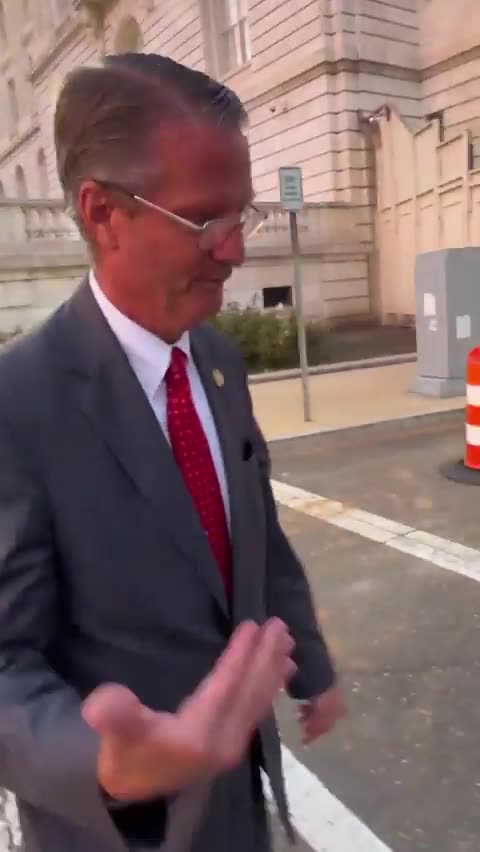 Rep. Tim Burchett says “entities” may be coming from 5-6 deep-water sites on Earth.