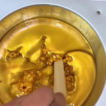 Melting Sexy Smooth Golden Allure Hard Wax | Watch @joycelyncoleman24 in Action