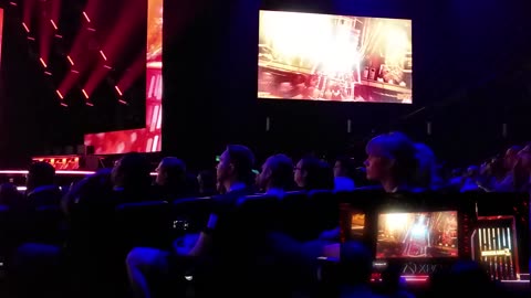 E3 2019: Crowd Reaction to Borderlands 3 Trailer | Xbox Briefing