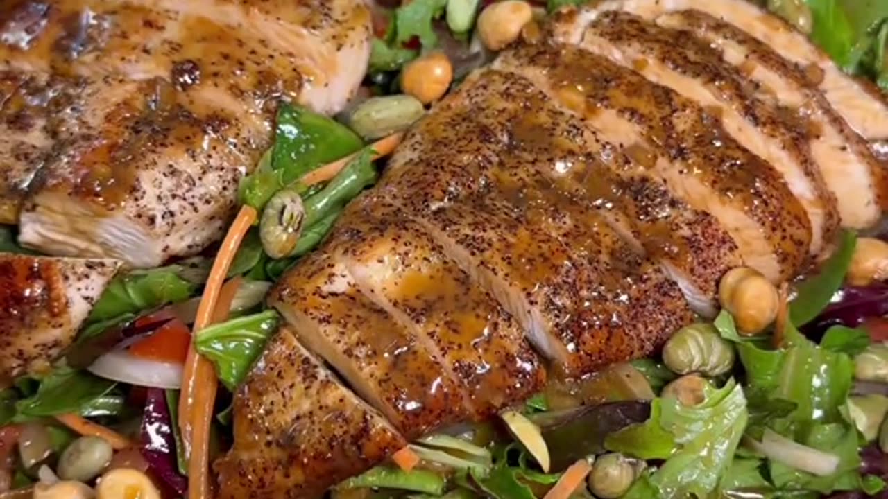 Grilled Chicken Salad with Honey Balsamic Vinaigrette