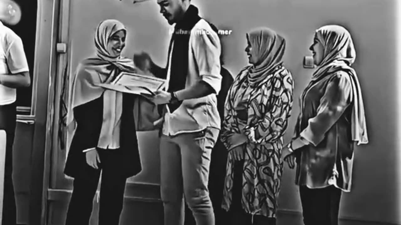 جو شخص استاد کی عزت کرتا ہے وہ ہمیشہ کامیاب ہوتا ہے Respect our teachers ❤