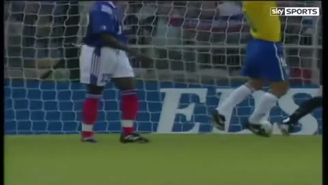 Roberto Carlos iconic free kick vs france 1997 awesome