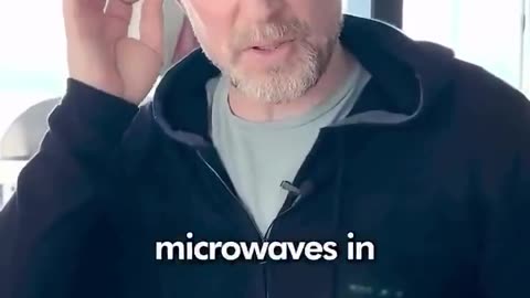 Stop wearing AirPods, they have the same frequency as microwaves