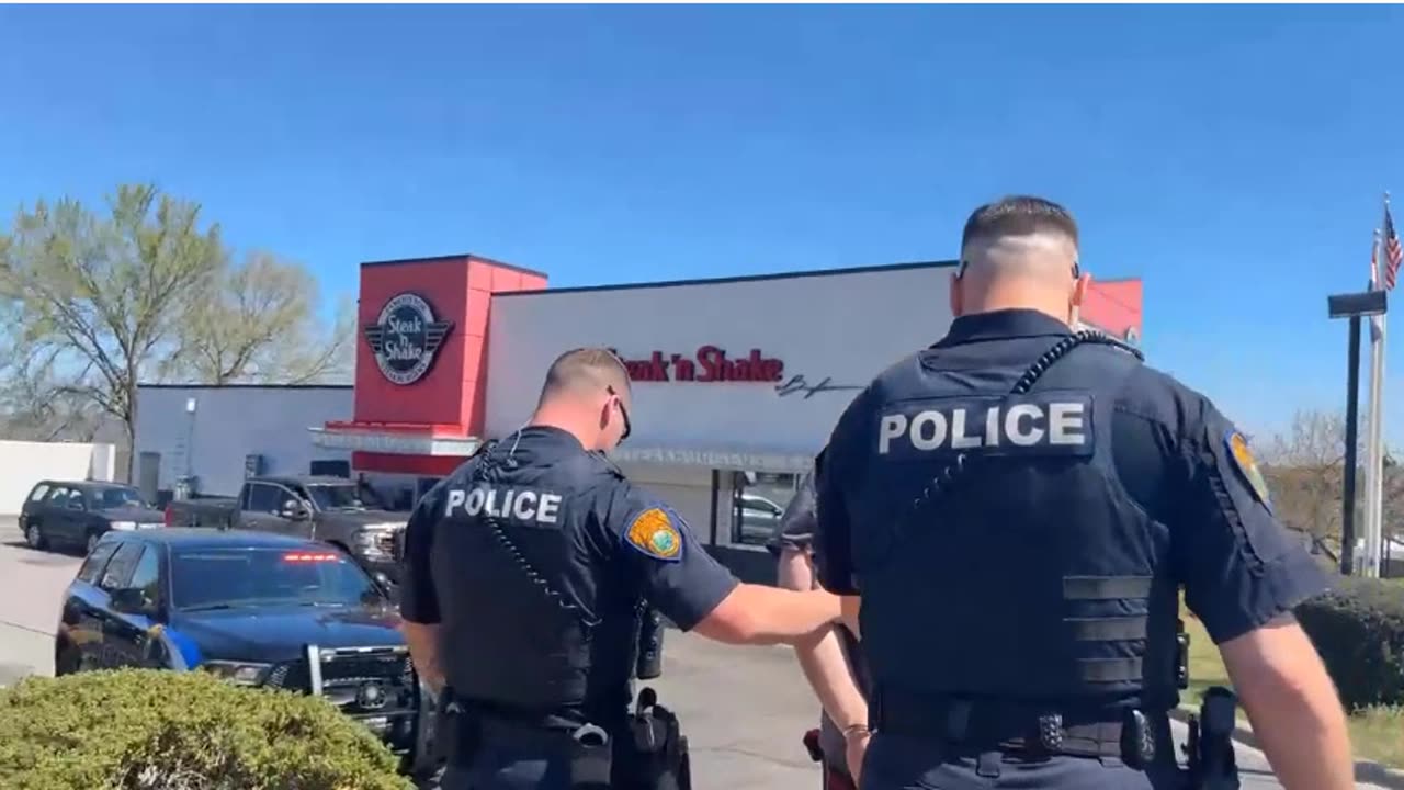 ALEX ROSEN ACTS A FOOL GETS ARRESTED