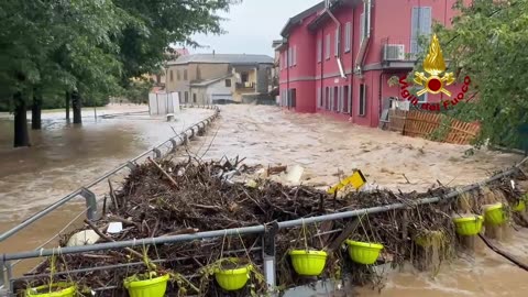 Seveso River flooding: Firefighters respond to fires in Cabiate (Como)