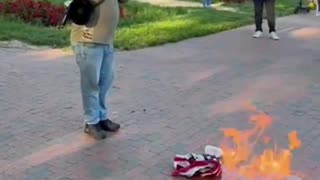 Veteran who torched American flag in front of the White House says he’s awaiting federal charges