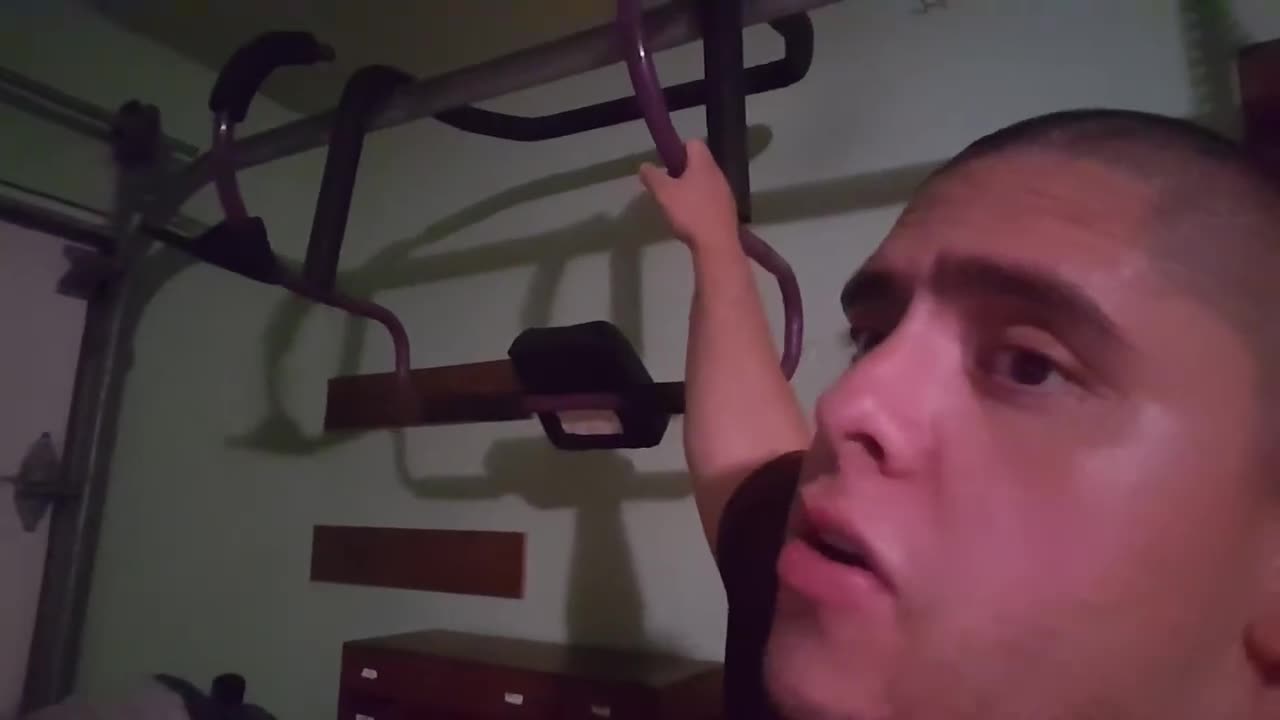 Throwing Out My Brothers Junk 2: The Original Ab Roller (August 30, 2017)