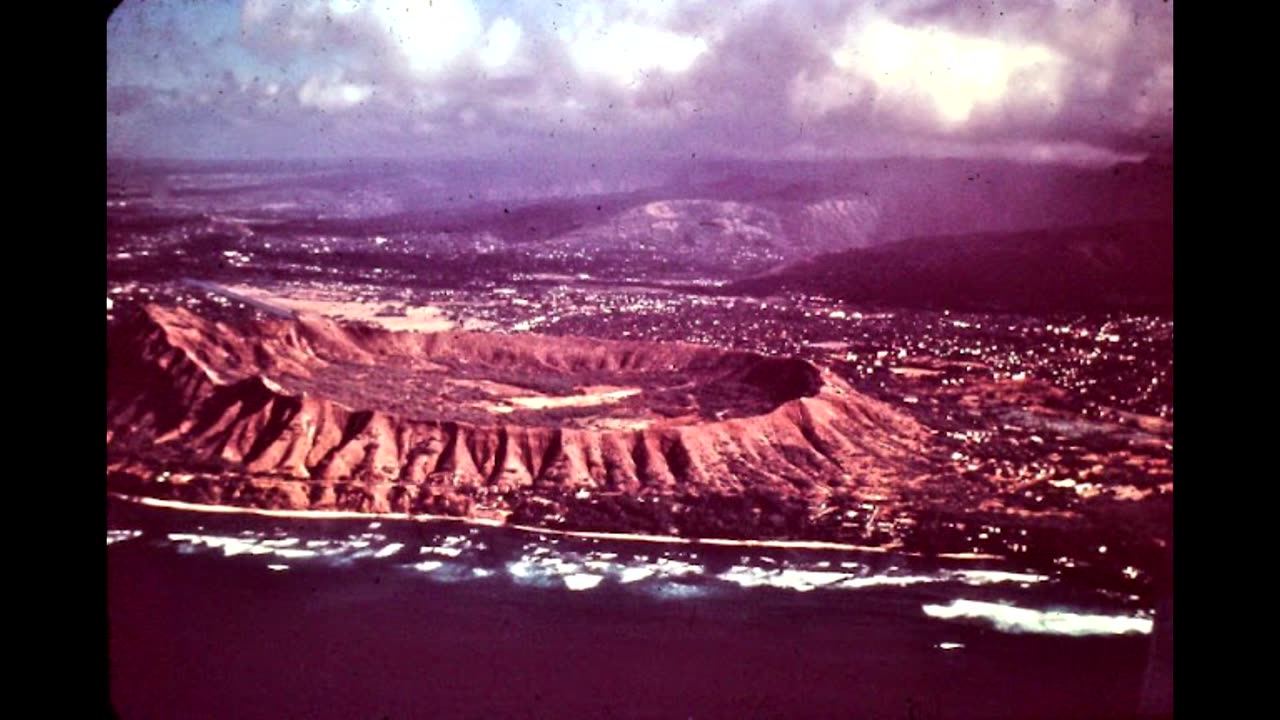 30 Amazing Photos of Hawaii in the 1950s