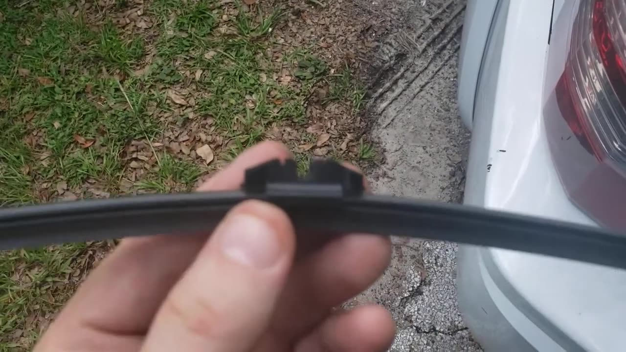 2016 Ford Escape rear window wiper blade replacement.