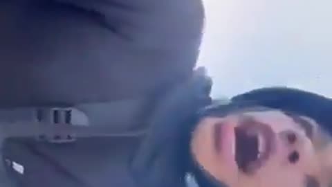 NIGGAS JES PULLT OUT A GUNN NIGGA!