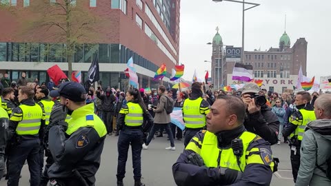 Demonstratie tegen Drag Queen voorleesmiddag Rotterdam 16-04-2023 15/17