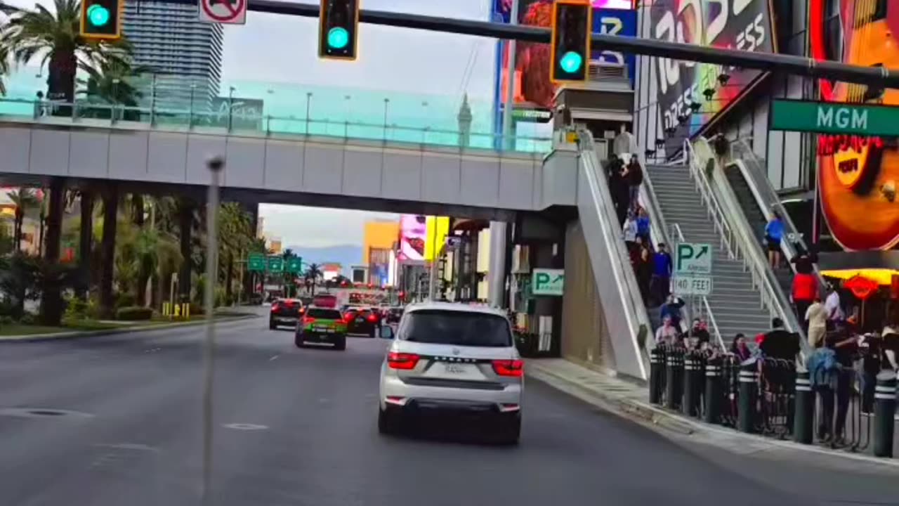 Take a ride with us down Las Vegas Blvd 😎…