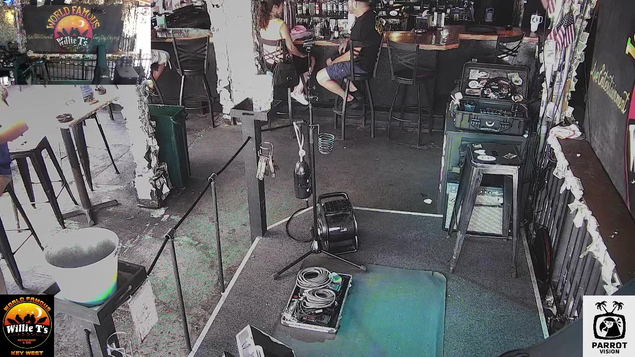 LIVE Music Everyday!