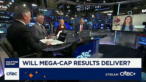 S&P 500 hits 7,000 for the first time ever