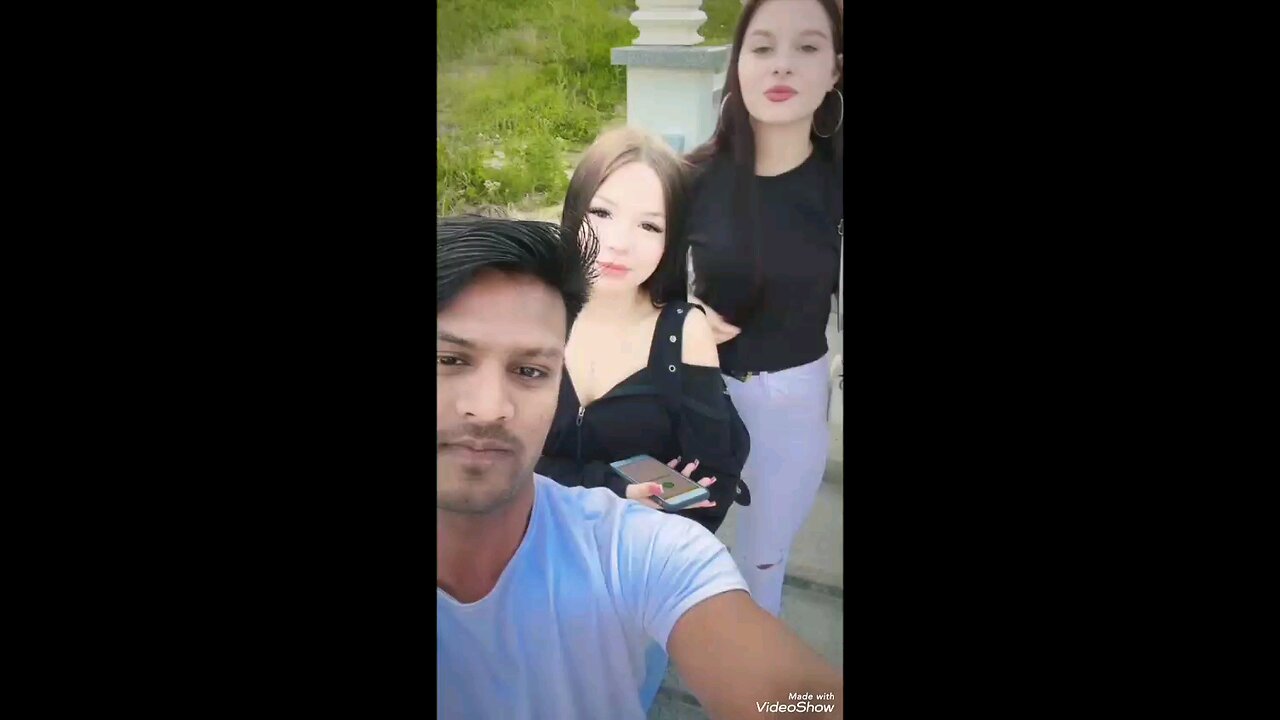 Usko Na Meri bahut Yad a rahi hai vah mujhse saccha pyar karti hai😂